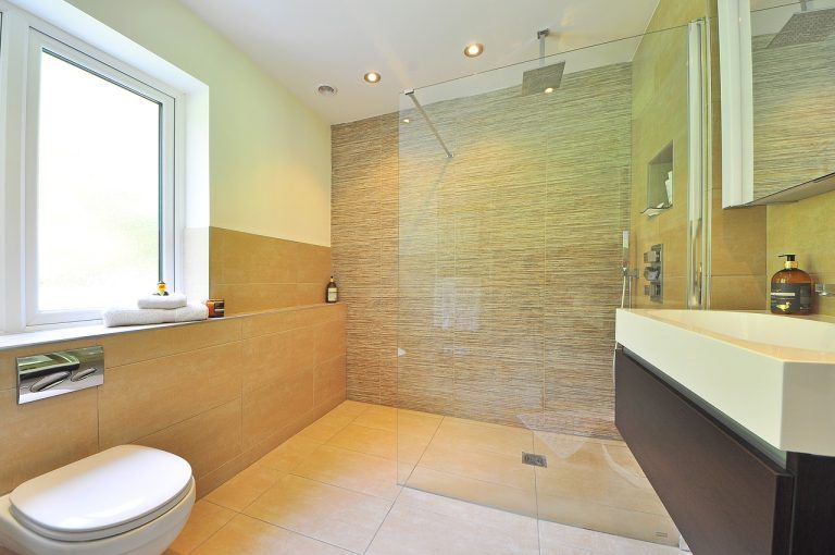 empresa especialista en arreglar cuartos de baño
