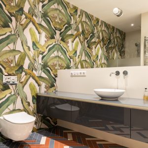 colocación espejos en cuarto de baño Madrid norte en Madrid